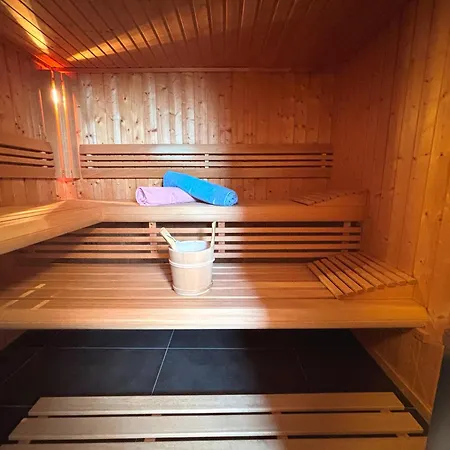 Sonnendeck Daire Schonberger Strand