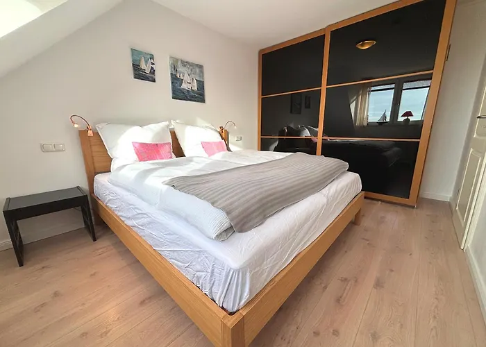 Sonnendeck Schonberger Strand